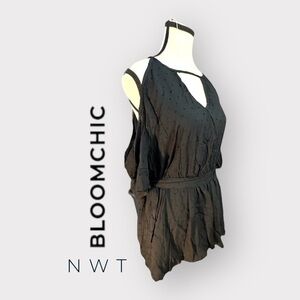 🆕 NWT Women’s Bloomchic 14 - 16 1X Black Choker V Neck Top with Cold Shoulder